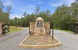 68 Tranquil Ln, Dadeville, AL 36853