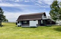 595 Rolling Meadows Drive, Hudson, MI 49247
