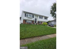 2 WALNUT Drive, BURLINGTON, NJ 08016
