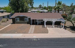 2302 W BERRIDGE Lane, Phoenix, AZ 85015