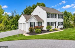 403 LEE Court, YORK, PA 17406