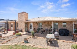 1381 FM40, Ralls, TX 79357