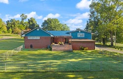 75 Hickory Hill Drive, Monticello, KY 42633