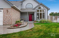 2298 Hillcrest Dr, Twin Falls, ID 83301