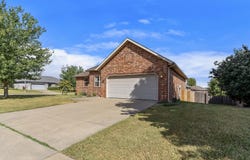 867 W Sole Drive, Nixa, MO 65714