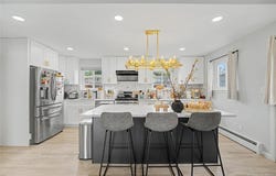 16 Hunt Place, Bethpage, NY 11714