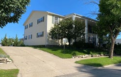 15 S AVENUE B, Canton, IL 61520