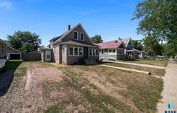 309 N Sherman Ave, Sioux Falls, SD 57103-1412