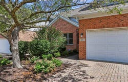 29 Chancel Lane, Glen Ellyn, IL 60137