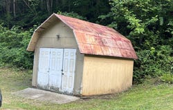697 Hampton Cemetery Road, Girdler, KY 40943