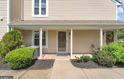 105 DEVONSHIRE Court, SEWELL, NJ 08080