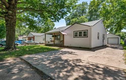 611 S Central Ave, Mulvane, KS 67110