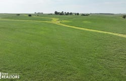 6106 Wapello Ave SE, Lone Tree, IA 52755