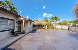 6320 NW 199th St, Hialeah, FL 33015