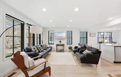 519 E Lake View Road, Syracuse, IN 46567-9437