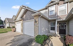 210 Pointe Lane, Raymore, MO 64083