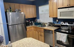 5162 NE 6th Ave, Oakland Park, FL 33334