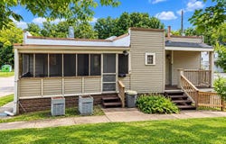 300 Grand Avenue, Hannibal, MO 63401