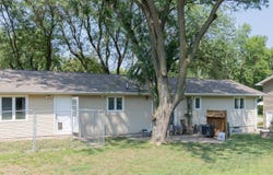 507 3rd St SE, Sioux Center, IA 51250