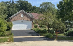 2080 Stephen Street, Aurora, IL 60502