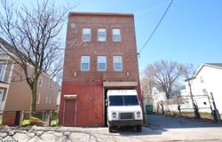 59 N 14Th St, East Orange City, NJ 07017-5112
