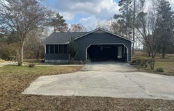 6415 George Deen Rd, Broxton, GA 31519