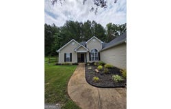 4428 James Wade Drive, Snellville, GA 30039