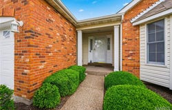 2114 Farnsworth Drive, O'Fallon, MO 63368