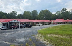 324 N Duval Street, Claxton, GA 30417