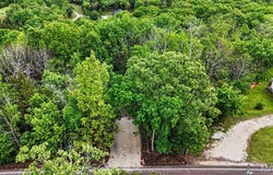 3392 Lynch Rd, Pacific, MO 63069