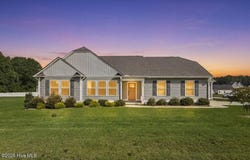 42 River Banks Drive, Kenly, NC 27542