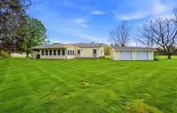 26 Gore Avenue, Hatfield, MA 01038