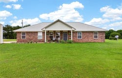 23980 Audra LN, Panama, OK 74951