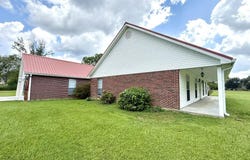 1116 Ceasar Rd, Picayune, MS 39466