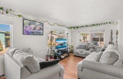 3555 S Pacific, Medford, OR 97501
