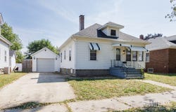 820 S 6th Avenue, Kankakee, IL 60901