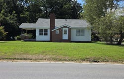 1021 W Main Street, Centre, AL 35960