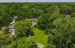 725 W Oak Street, Zionsville, IN 46077