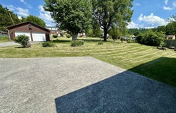 1425 S Fairlawn Dr, Covington, VA 24426