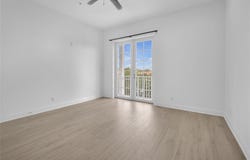 6809 N Lakeside Circle, Davie, FL 33314