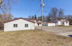5423 E Howard City-Edmore, Cedar Lake, MI 48829
