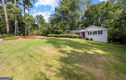 2935 Victoria Circle, Macon, GA 31204