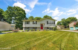 7613 Fall Wind Court, Powell, TN 37849