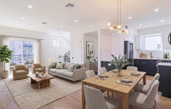 1227 June St, Hollywood, CA 90038