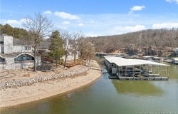 6620 Lake Pointe Drive, Osage Beach, MO 65065