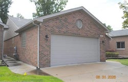 380 Walnut Drive, South Lyon, MI 48178
