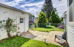 606 E 3Rd Ave, Roselle Boro, NJ 07203-1506
