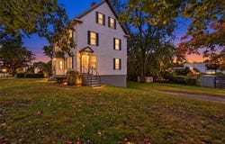 7 Broad Street, Warwick, RI 02888