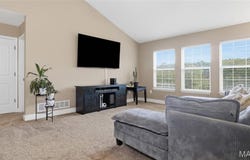 114 Sandstone Drive, St Robert, MO 65584