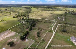 235 Alexandra Ln, Dale, TX 78616